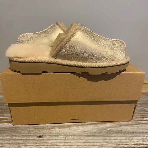 Ugg Kids Keegan Slip On Slippers Slides Metallic Gold - Picture 1 of 3